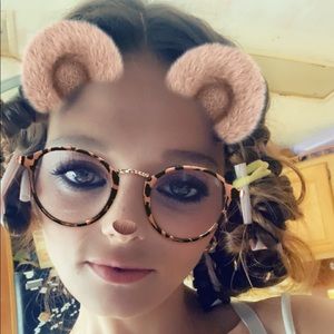 Meet your Posher, Justina